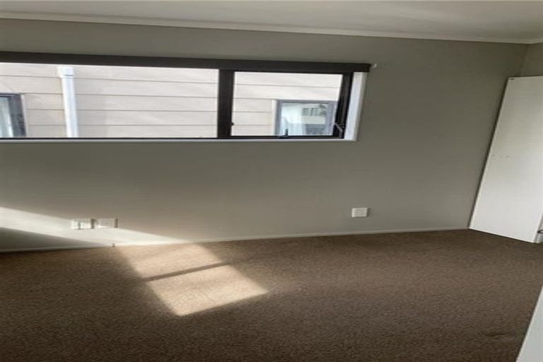 Photo of property in 17 Oakmont Place, Wattle Downs, Auckland, 2103