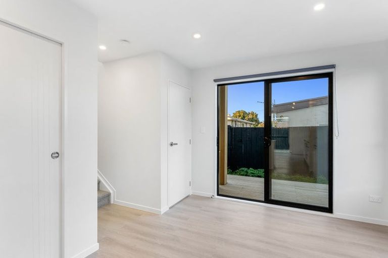Photo of property in 27e Von Sturmer Street, Mangere East, Auckland, 2024