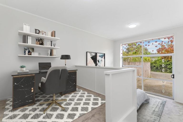 Photo of property in 3/70 Kaurilands Road, Titirangi, Auckland, 0604