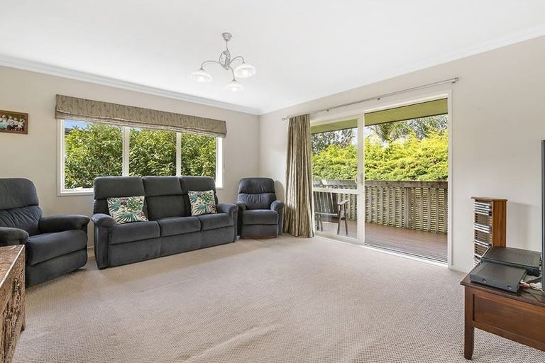 Photo of property in 6 Rivervale Grove, Stanmore Bay, Whangaparaoa, 0932