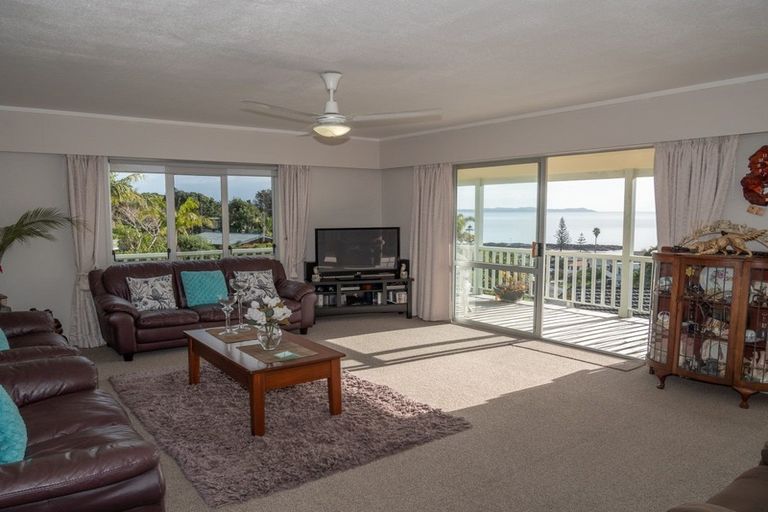 Photo of property in 48 Stratford Drive, Cable Bay, 0420