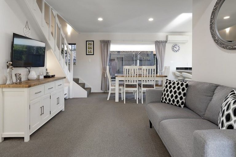 Photo of property in 7 Bellfield Place, Bethlehem, Tauranga, 3110