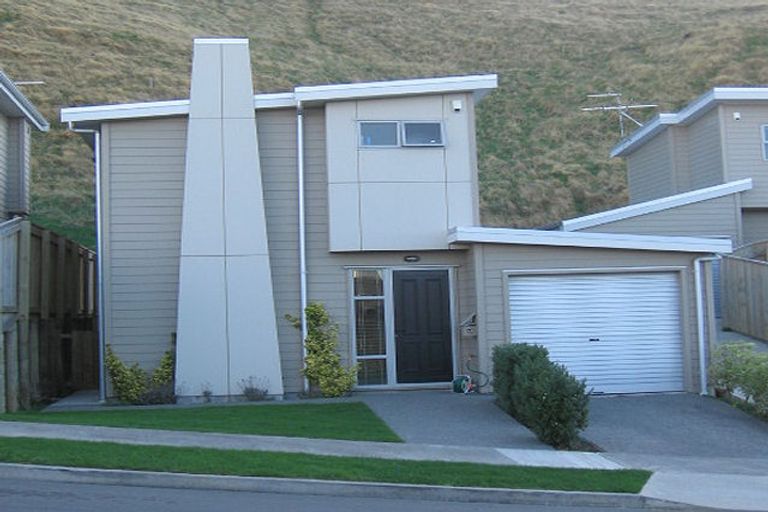 Photo of property in 46 Erlestoke Crescent, Churton Park, Wellington, 6037
