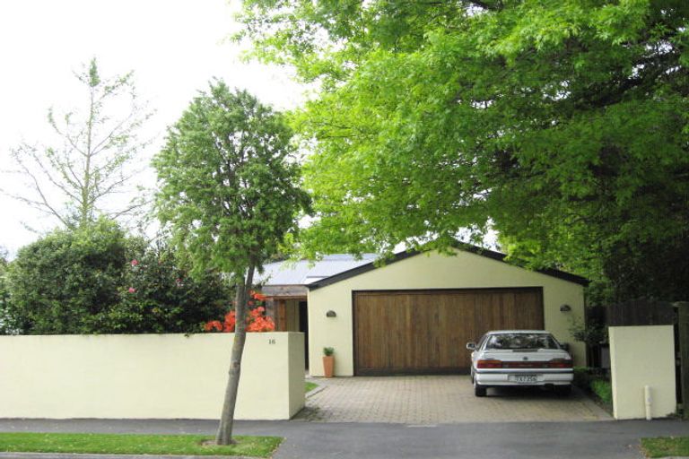 Photo of property in 16 Hadlow Place, Burnside, Christchurch, 8041