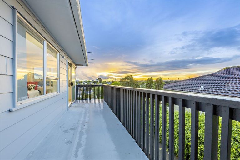 Photo of property in 1/11 Chamade Place, Clover Park, Auckland, 2019