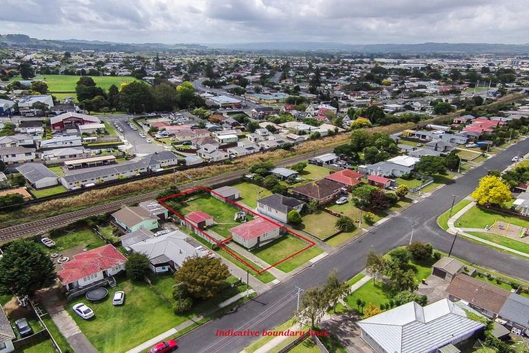 Photo of property in 16 Beaumonts Way, Manurewa, Auckland, 2102