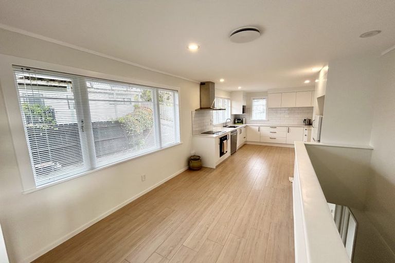 Photo of property in 15b Rishworth Avenue, Stanmore Bay, Whangaparaoa, 0932