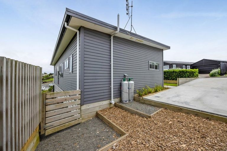 Photo of property in 5a Hinz Lane, Bell Block, New Plymouth, 4312