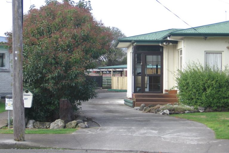 Photo of property in 207 Caroline Place, Mayfair, Hastings, 4122