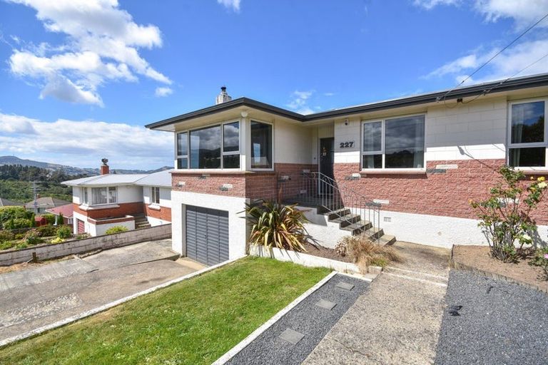 Photo of property in 227 Brockville Road, Brockville, Dunedin, 9011