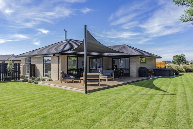 Photo of property in 19 Ruru Place, Oxford, 7430