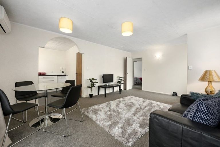 Photo of property in 11a Hartford Crescent, Totara Park, Upper Hutt, 5018