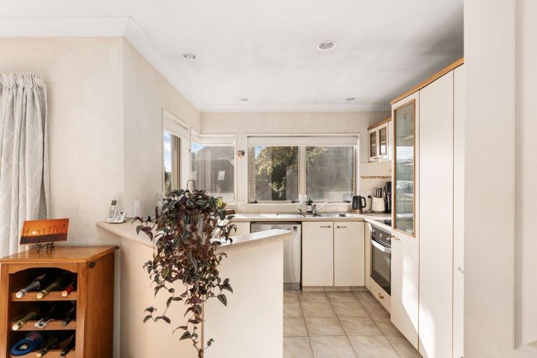 Photo of property in 130a Oceanbeach Road, Mount Maunganui, 3116