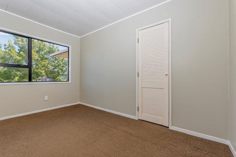 Photo of property in 6 Holmes Drive South, West Harbour, Auckland, 0618