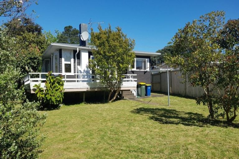 Photo of property in 71 Shakespeare Road, Milford, Auckland, 0620