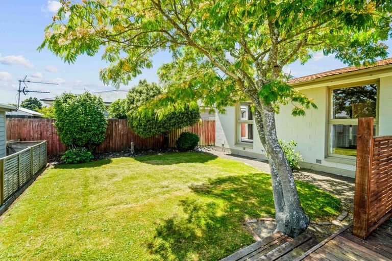 Photo of property in 33 West-watson Avenue, Hillmorton, Christchurch, 8025