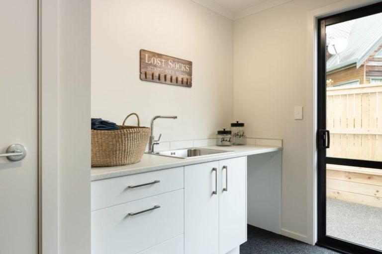 Photo of property in 5 Washingtonia Way, Omokoroa, 3114