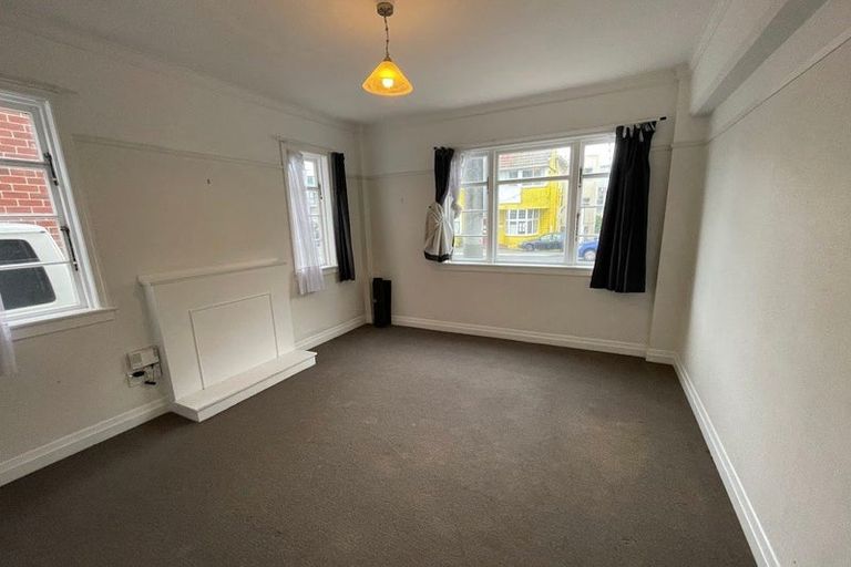 Photo of property in Norton Flats, 1/302 Willis Street, Aro Valley, Wellington, 6011