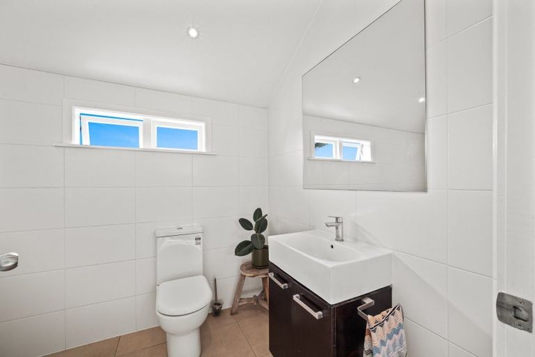 Photo of property in 4 Humariri Street, Point Chevalier, Auckland, 1022