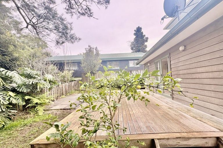 Photo of property in 2/8 Fitzwilliam Drive, Torbay, Auckland, 0630