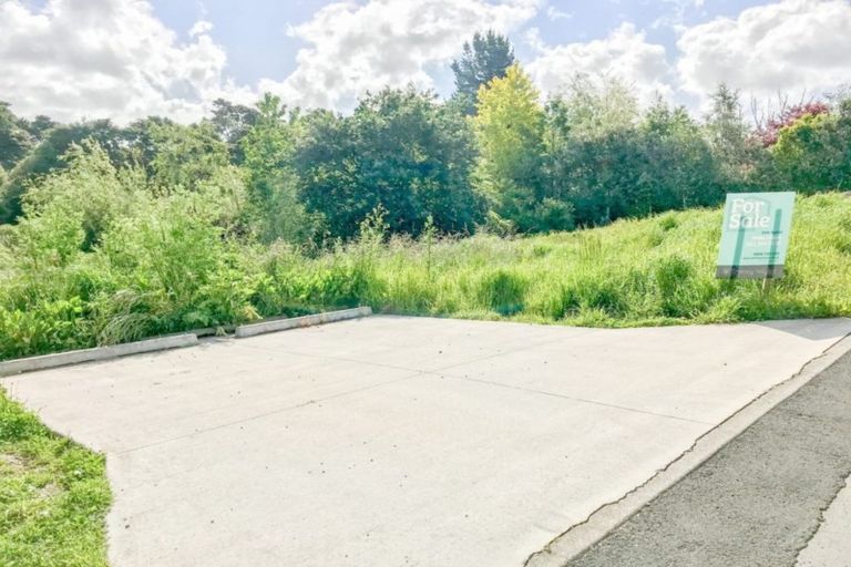 Photo of property in 22 La Lena Grove, Fitzherbert, Palmerston North, 4410