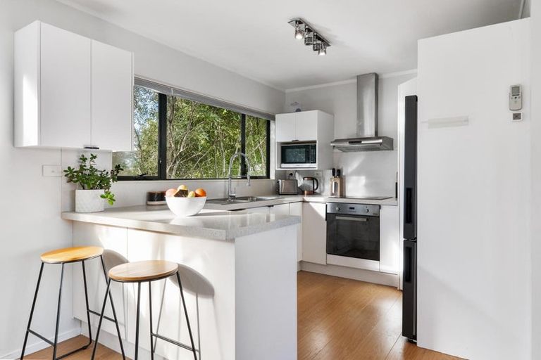 Photo of property in 123b Colwill Road, Massey, Auckland, 0614