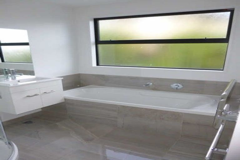 Photo of property in 2/40 Brockworth Place, Riccarton, Christchurch, 8011