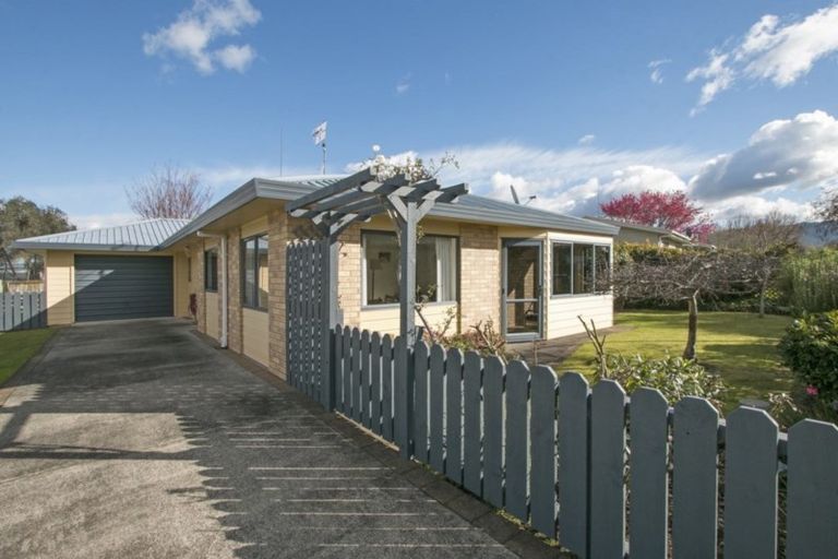 Photo of property in 10 Alexander Street, Katikati, 3129