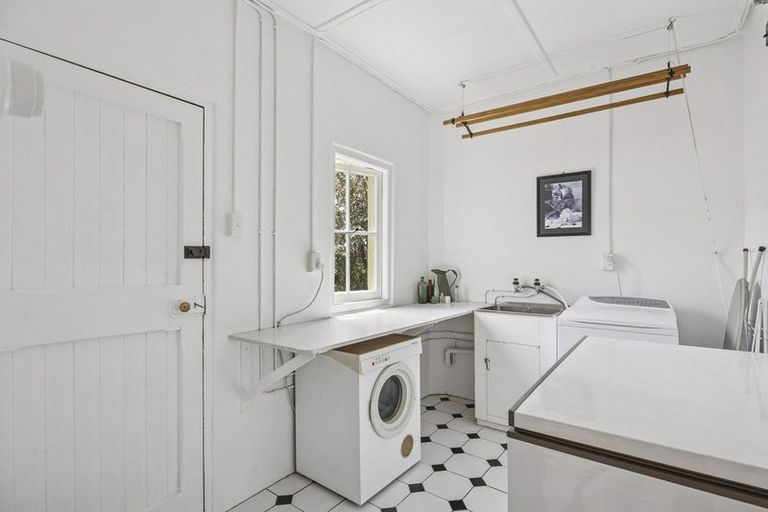 Photo of property in 57 Easther Crescent, Kew, Dunedin, 9012