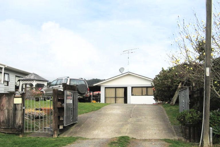 Photo of property in 280 Watt Street, Coromandel, 3506