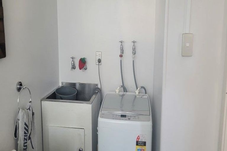 Photo of property in Mccallister Heights, 7/381 Adelaide Road, Newtown, Wellington, 6021