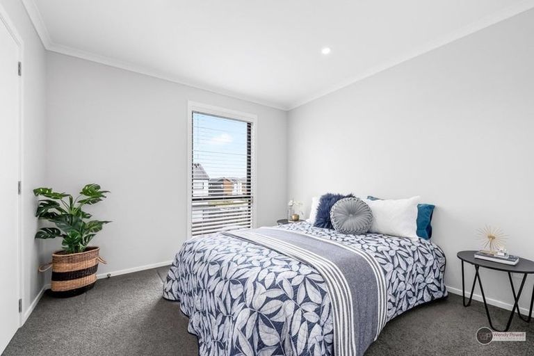 Photo of property in 15 Balmerino Lane, Wallaceville, Upper Hutt, 5018