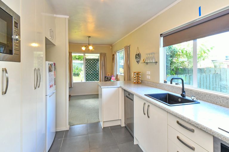 Photo of property in 56b Youngs Road, Papakura, 2110
