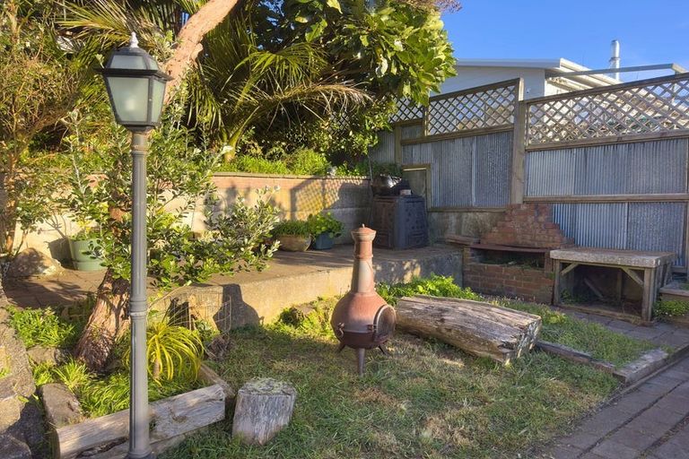 Photo of property in 67 Victory Avenue, Karori, Wellington, 6012