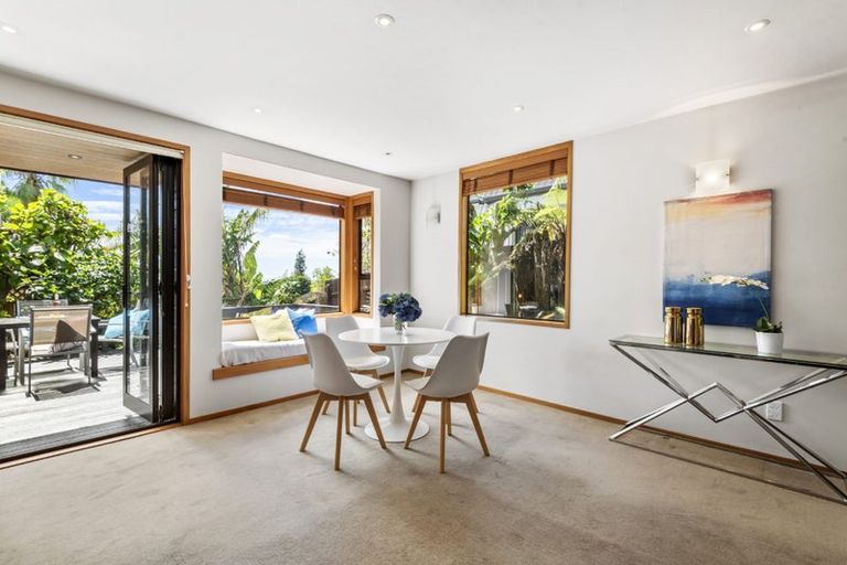 Photo of property in 3 Mizpah Road, Waiake, Auckland, 0630