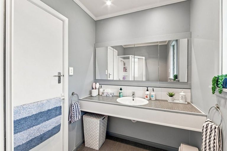 Photo of property in 11 Yeovil Place, St Albans, Christchurch, 8052
