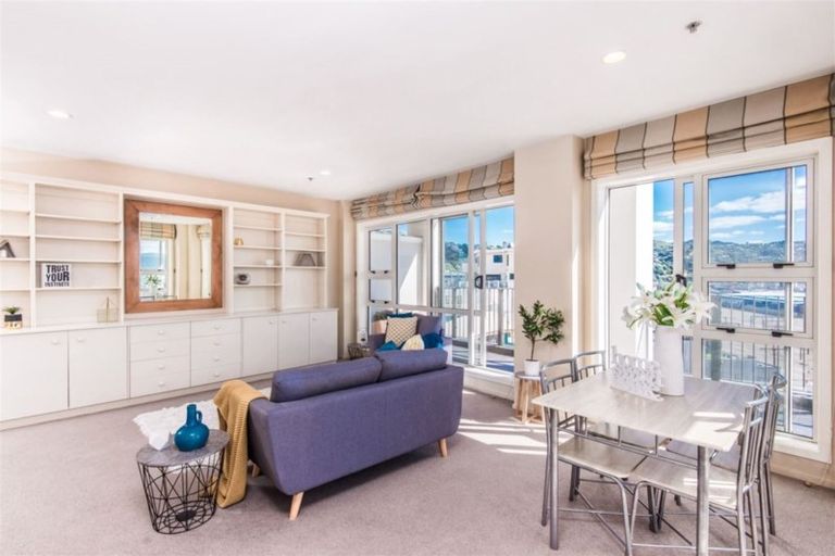 Photo of property in Stadium Garden Flats, 506/107 Thorndon Quay, Pipitea, Wellington, 6011