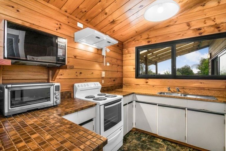 Photo of property in 16 Wilencote Place, Pahurehure, Papakura, 2113