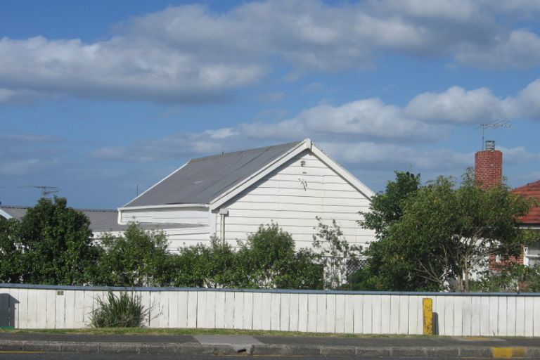 Photo of property in 39b Forrest Hill Road, Milford, Auckland, 0620