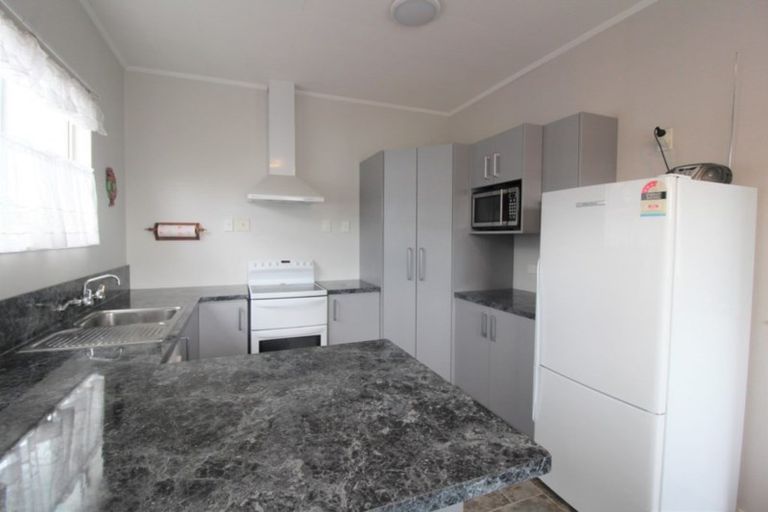 Photo of property in 17 Grange Street, Winton, 9720