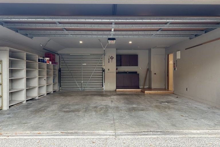 Photo of property in 25 Stableford Green, Burnside, Christchurch, 8053