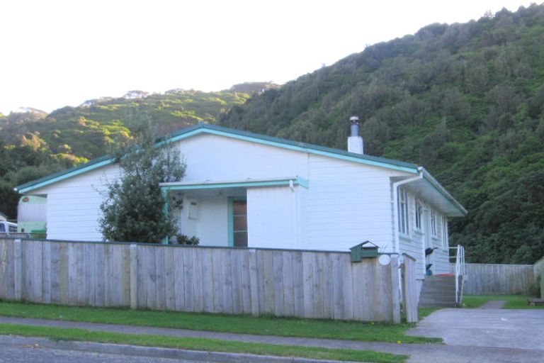 Photo of property in 78 Rangituhi Crescent, Takapuwahia, Porirua, 5022