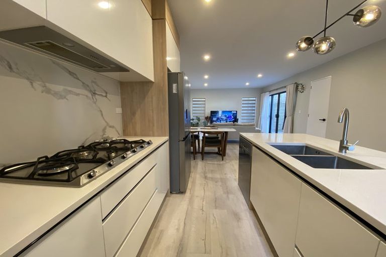 Photo of property in 13a Yule Place, Massey, Auckland, 0614