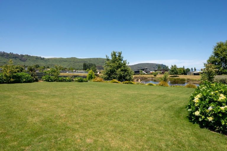 Photo of property in 9 Pukeko Way, Kinloch, Taupo, 3377
