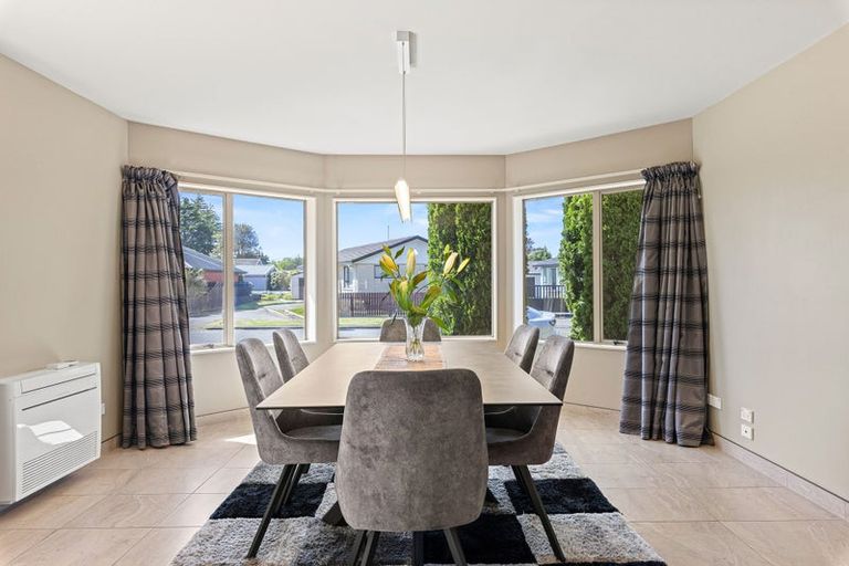 Photo of property in 1 Henridge Place, Avonhead, Christchurch, 8042