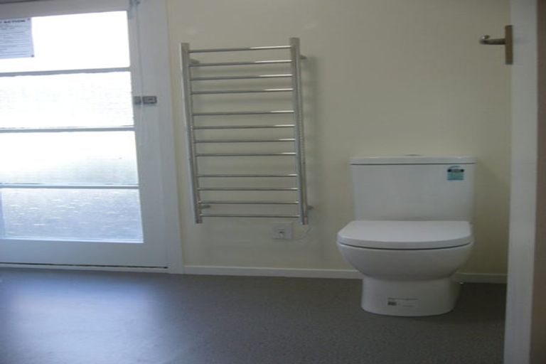 Photo of property in 4 Hawker Street, Mount Victoria, Wellington, 6011