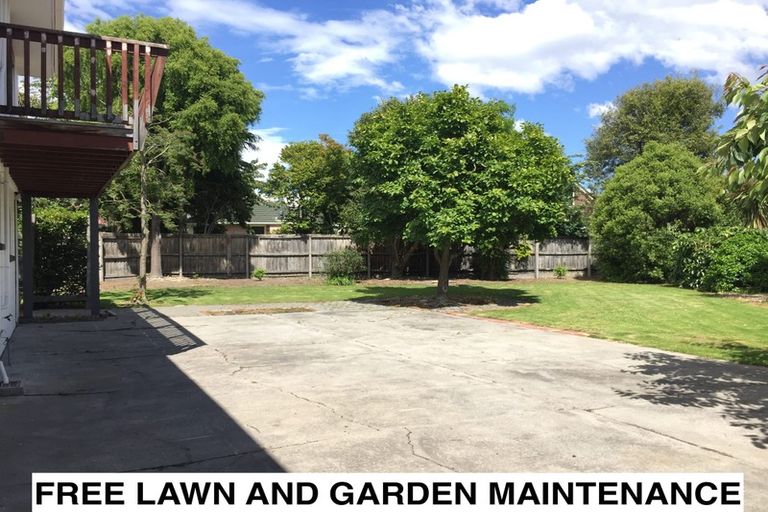 Photo of property in 12 Moorpark Place, Ilam, Christchurch, 8041