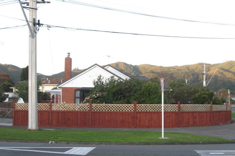 Photo of property in 2 Treadwell Street, Naenae, Lower Hutt, 5011