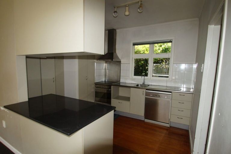 Photo of property in 2/94 Springfield Road, St Albans, Christchurch, 8014