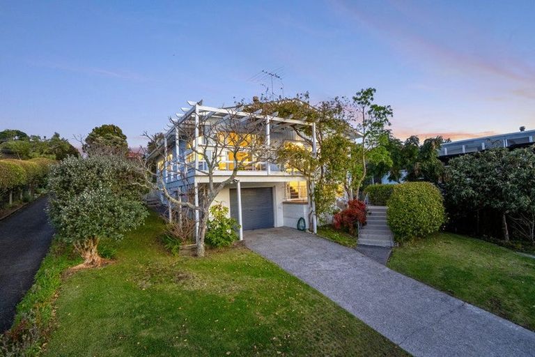 Photo of property in 46 Alton Avenue, Hillcrest, Auckland, 0627